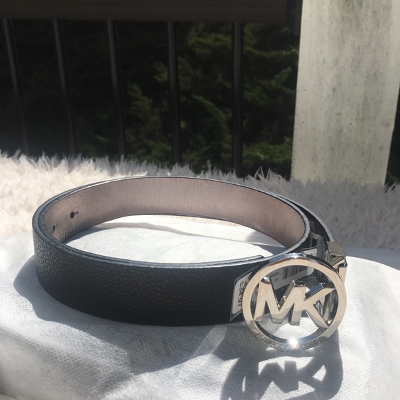 NWT MK leather belt! 🙌🙌 - Picture 3 of 6